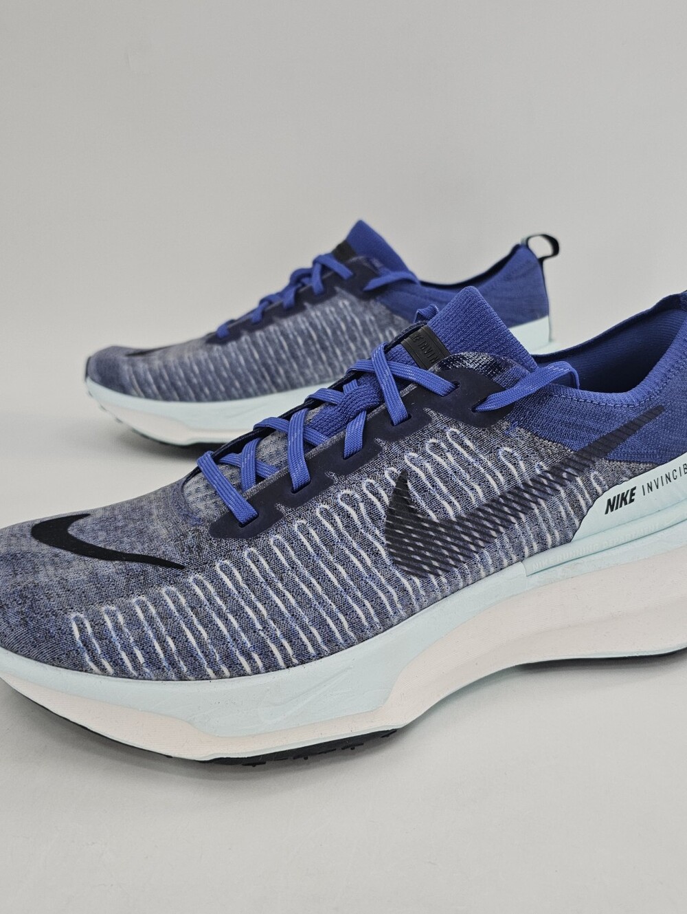 Nike Air ZoomX Invincible Run 3 Flyknit Men's Shoes